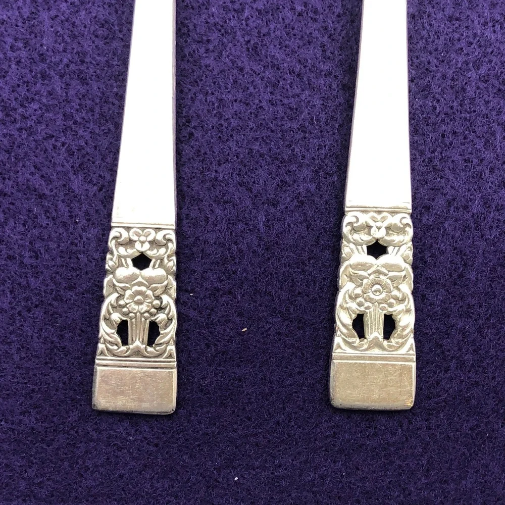 Set of 4 Serving pieces - Oneida Silver Coronation Butter Knife Spoon Fork